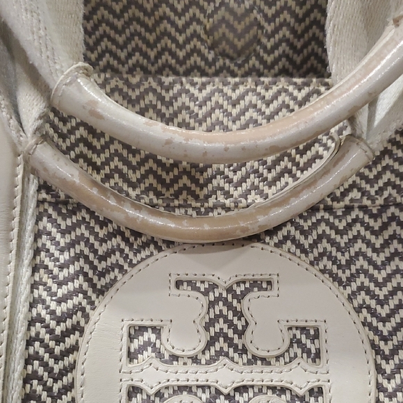 Tory Burch Brown and Cream Chevron Tote - Picture 6 of 15